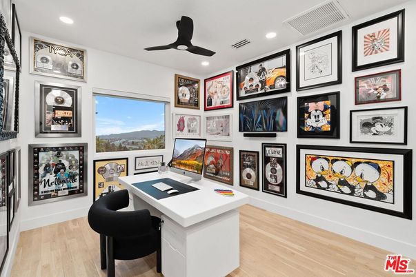 Home Office, Interior, Recessed Lighting, Wood Texture Flooring