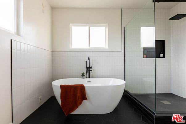 Bathroom, Free Standing Baths, Glass Shower, Interior