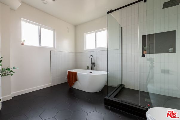 Bathroom, Free Standing Baths, Glass Shower, Interior