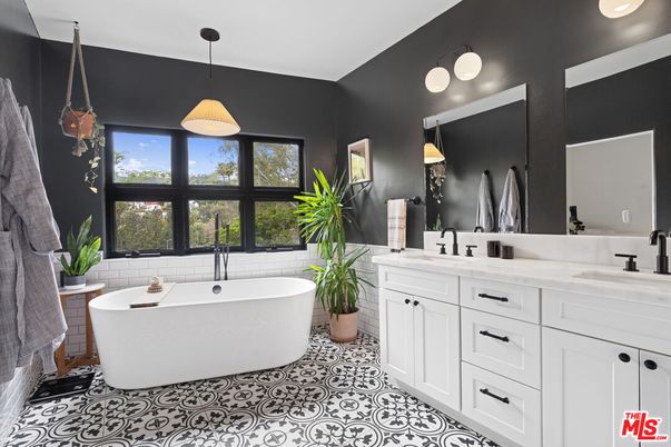 Bathroom, Dual Sink Vanities, Free Standing Baths, Interior, Pendant Lights
