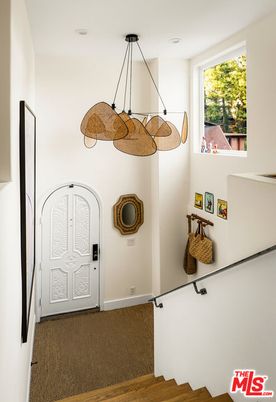 Interior, Pendant Lights, Recessed Lighting, Wood Texture Flooring