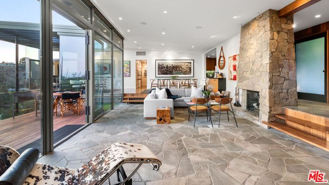 Fireplace, Interior, Living room, Recessed Lighting