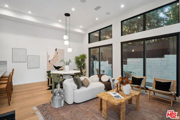 Dining room, Interior, Living room, Pendant Lights, Recessed Lighting, Wood Texture Flooring