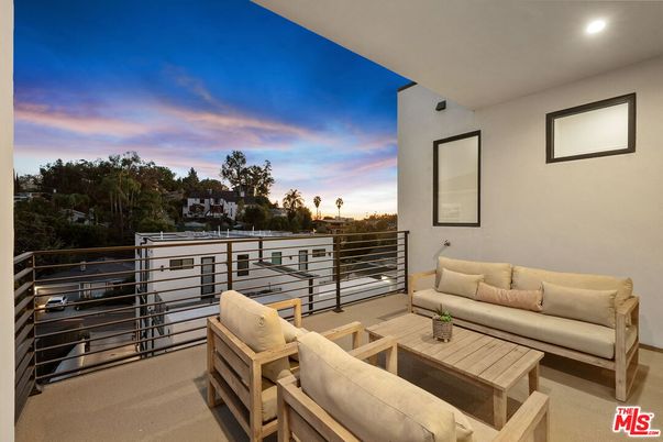 Exterior, Recessed Lighting