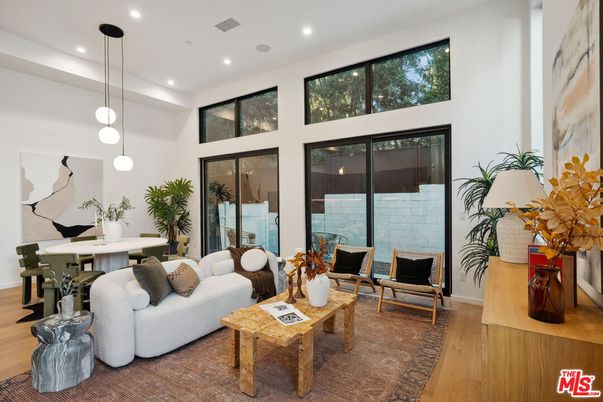 Dining room, Interior, Living room, Pendant Lights, Recessed Lighting, Wood Texture Flooring