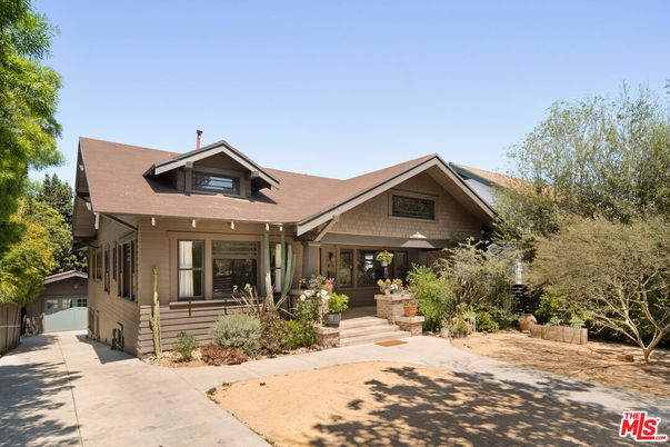 Exterior, Facade, American Craftsman