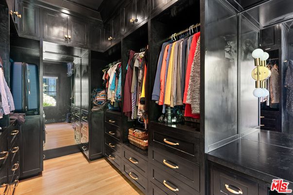 Interior, Walk-in Closets, Wood Texture Flooring