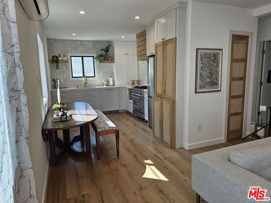 Dining room, Interior, Kitchen, Recessed Lighting, Wood Texture Flooring