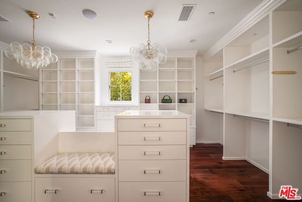 Chandelier, Interior, Walk-in Closets, Wood Texture Flooring