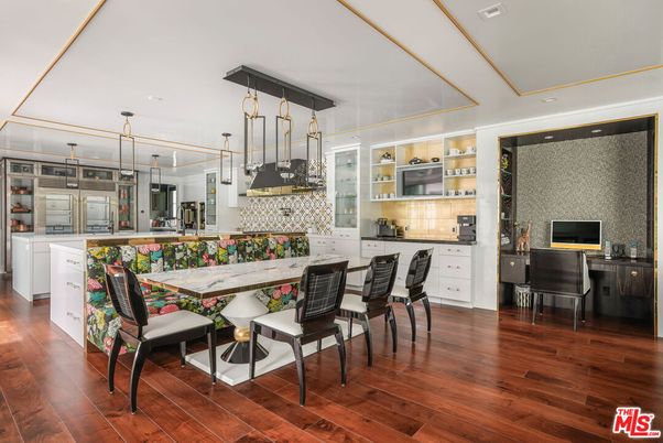 Dining room, Interior, Kitchen, Pendant Lights, Recessed Lighting, Wood Texture Flooring