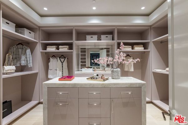 Interior, Recessed Lighting, Walk-in Closets, Wood Texture Flooring