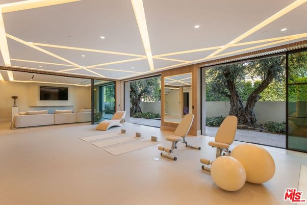 Fitness Equipment, Interior, Recessed Lighting