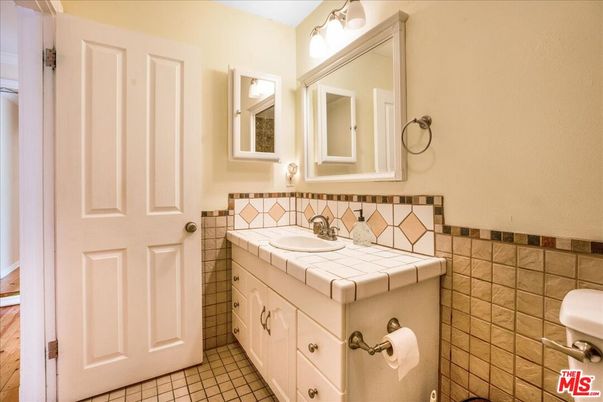 Bathroom, Interior, Tile Countertops