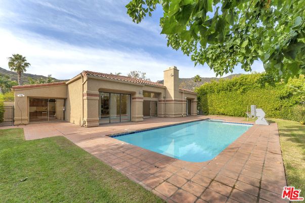 Backyard, Exterior, Pool