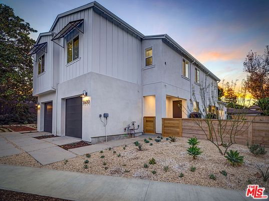 Attached, Exterior, Facade, Farmhouse