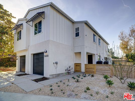 Attached, Exterior, Facade, Farmhouse