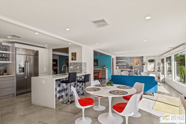 Dining room, Interior, Kitchen, Recessed Lighting, Stainless Steel Appliances