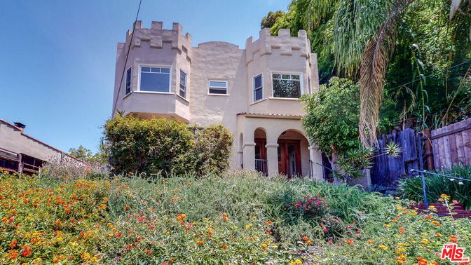 Exterior, Facade, Spanish Mediterranean