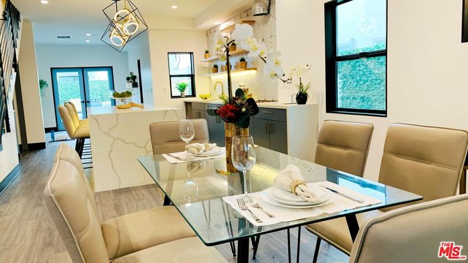 Dining room, Interior, Kitchen, Recessed Lighting, Wood Texture Flooring