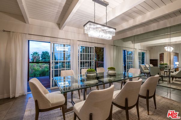 Chandelier, Dining room, Interior