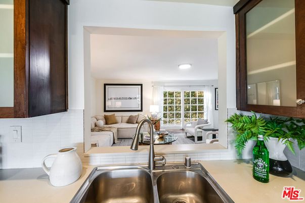 Interior, Kitchen, Living room, Recessed Lighting, Tile Countertops