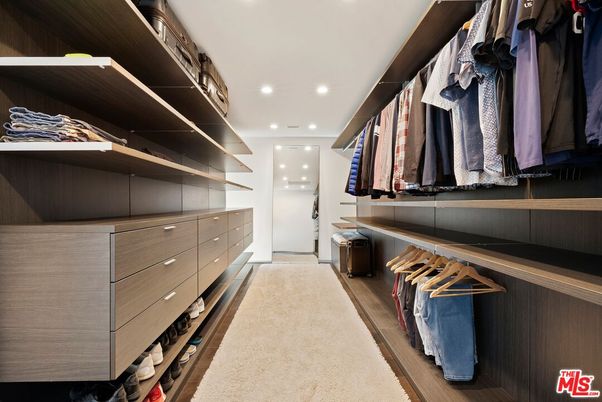 Interior, Recessed Lighting, Walk-in Closets