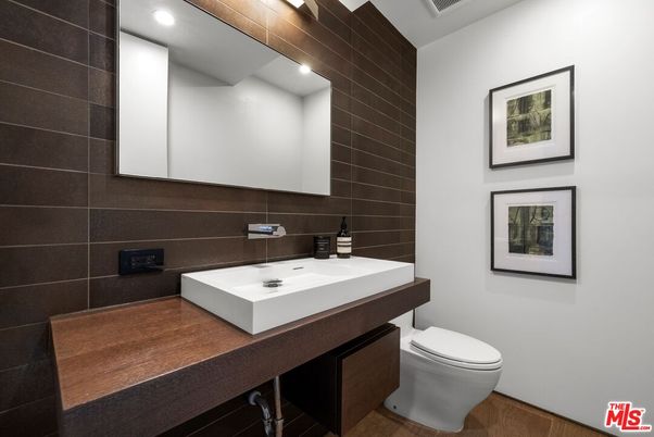 Bathroom, Interior, Recessed Lighting, Wood Texture Flooring