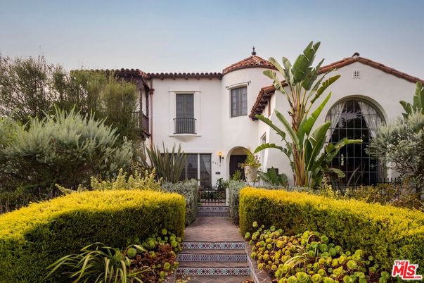 Backyard, Exterior, Facade, Spanish Mediterranean