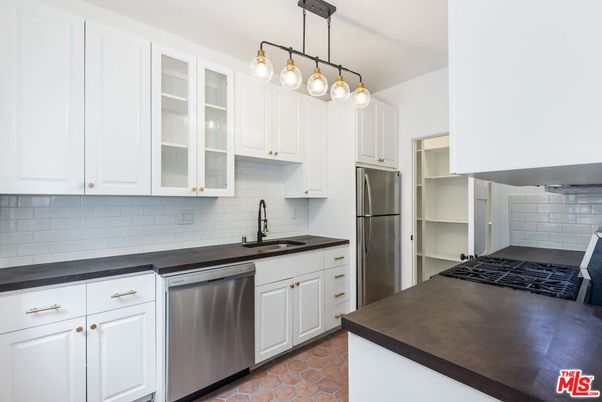 Interior, Kitchen, Pendant Lights, Stainless Steel Appliances
