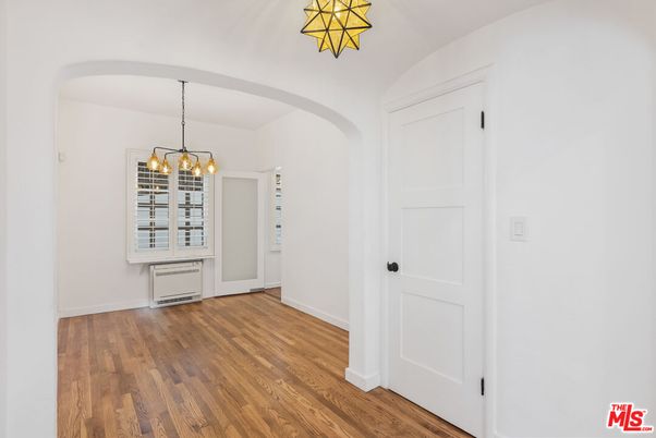 Empty room, Interior, Pendant Lights, Wood Texture Flooring