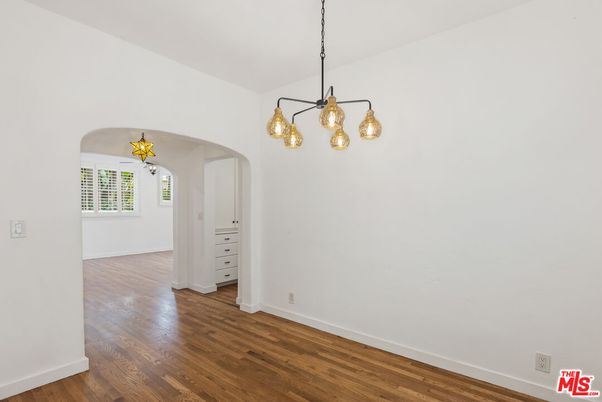 Empty room, Interior, Pendant Lights, Wood Texture Flooring