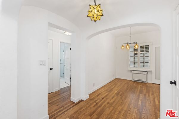 Empty room, Interior, Pendant Lights, Wood Texture Flooring