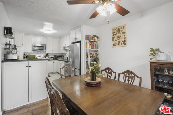 Dining room, Interior, Kitchen, Stainless Steel Appliances, Wood Texture Flooring
