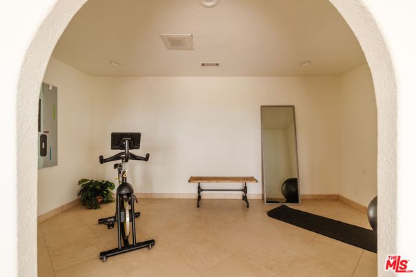 Fitness Equipment, Interior, Recessed Lighting