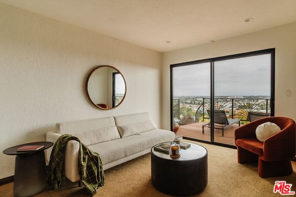 Interior, Living room, Recessed Lighting, Water