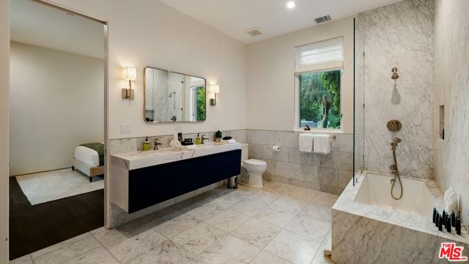 Bathroom, Dual Sink Vanities, Interior, Marble, Recessed Lighting