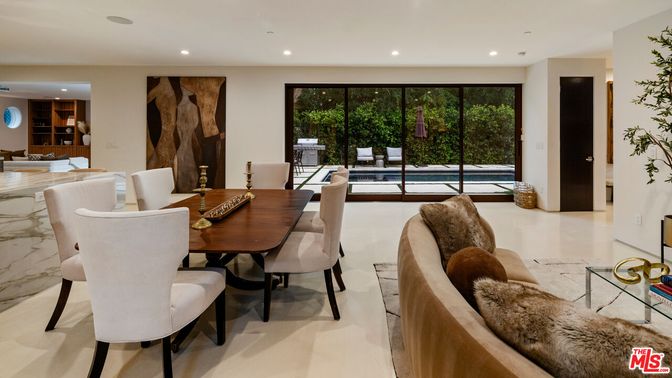 Dining room, Interior, Recessed Lighting