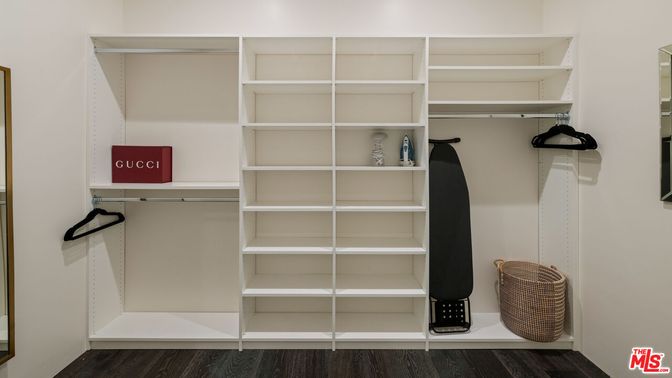 Interior, Walk-in Closets, Wood Texture Flooring