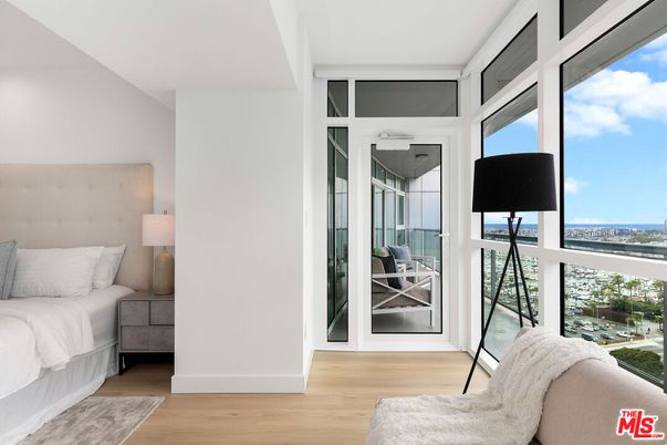Bedroom, Interior, Water, Wood Texture Flooring
