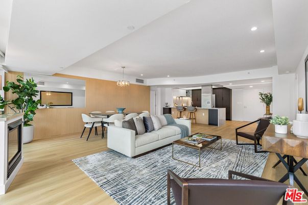 Dining room, Interior, Kitchen, Living room, Pendant Lights, Recessed Lighting, Wood Texture Flooring