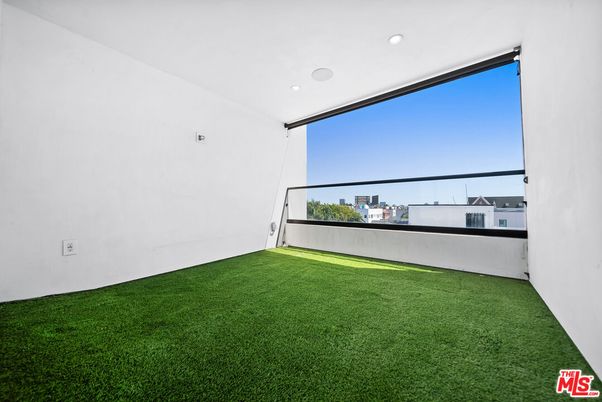 Backyard, Interior, Recessed Lighting