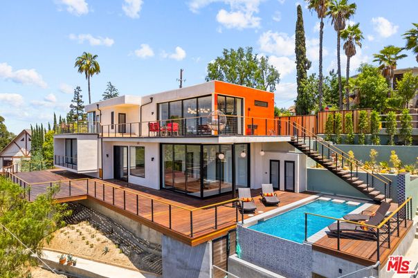 Exterior, Pool