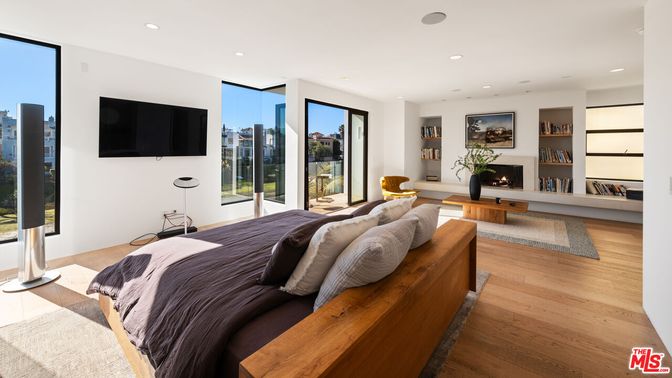 Bedroom, Fireplace, Interior, Recessed Lighting, Wood Texture Flooring