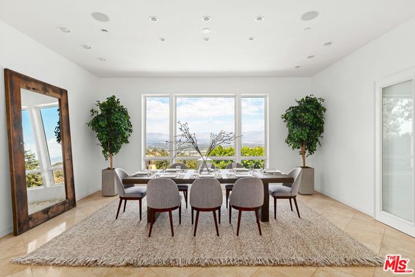 Dining room, Interior, Recessed Lighting
