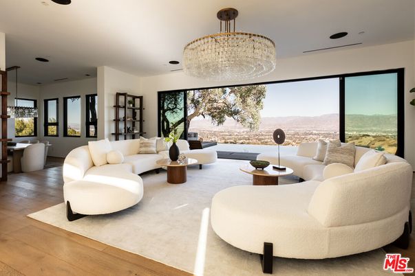 Chandelier, Dining room, Interior, Living room, Pendant Lights, Recessed Lighting, Wood Texture Flooring