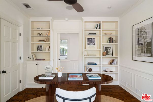 Home Office, Interior, Recessed Lighting, Wood Texture Flooring