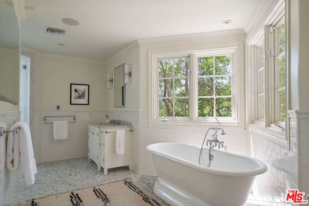 Bathroom, Dual Sink Vanities, Free Standing Baths, Interior, Recessed Lighting