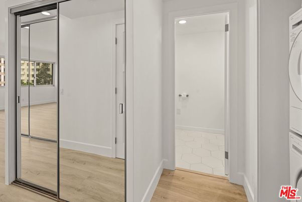 Interior, Recessed Lighting, Utility Closets, Washer, Wood Texture Flooring