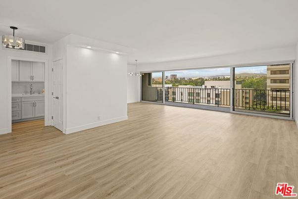 Empty room, Interior, Pendant Lights, Recessed Lighting, Wood Texture Flooring