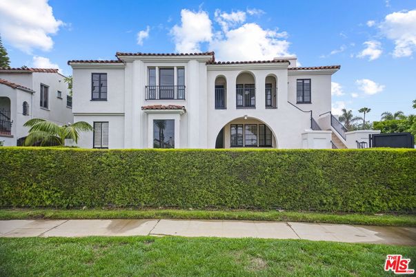 Backyard, Exterior, Facade, Spanish Mediterranean